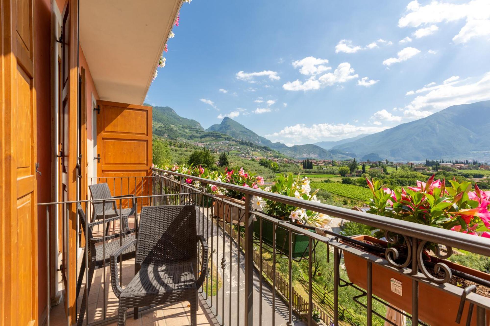 Agritur Eden Marone Villa Riva del Garda Eksteriør bilde